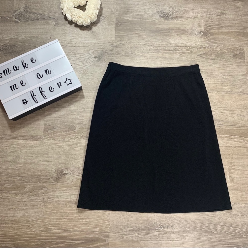 Exclusively Misook women’s black skirt
